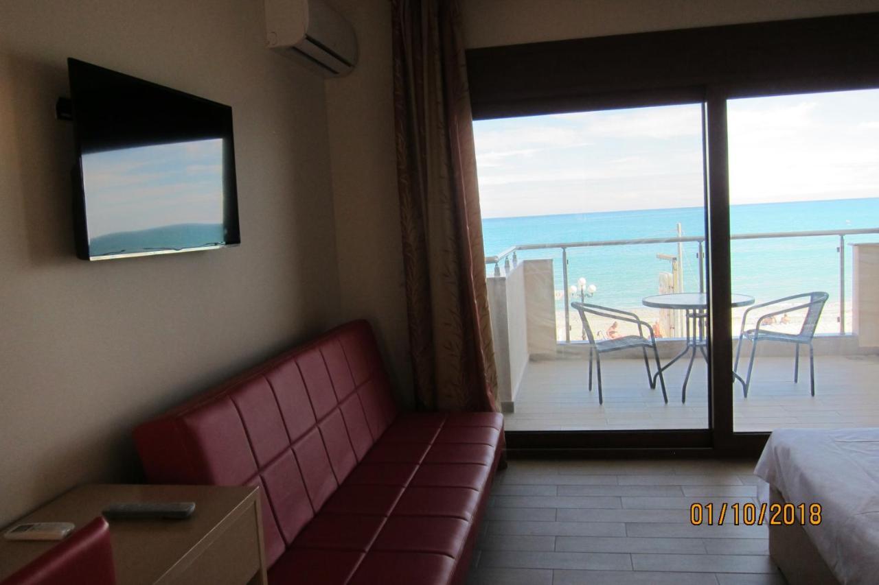 Apartment By The Sea