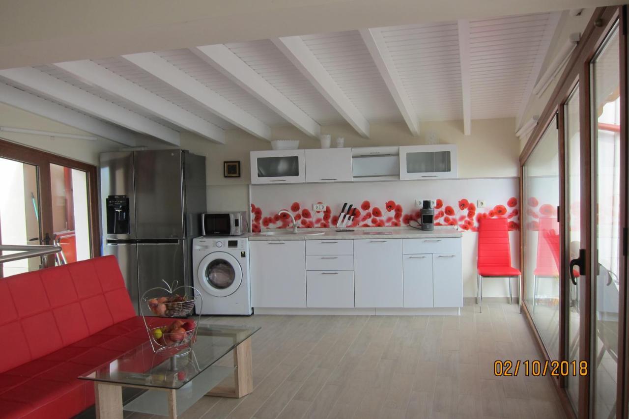 By The Sea Apartment